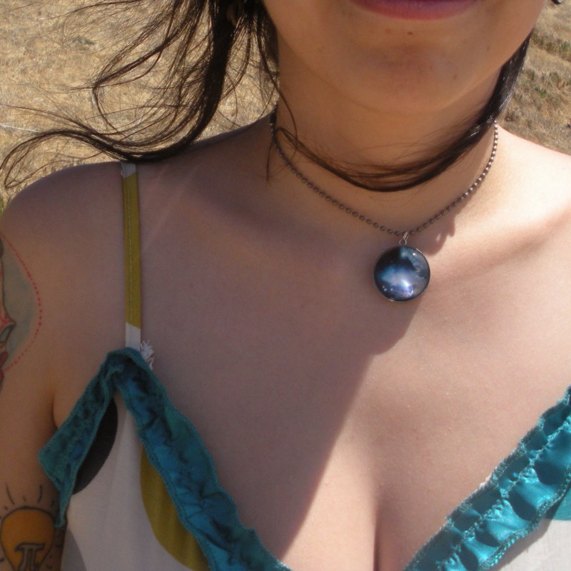 317696_10151093263870779_678352448_n